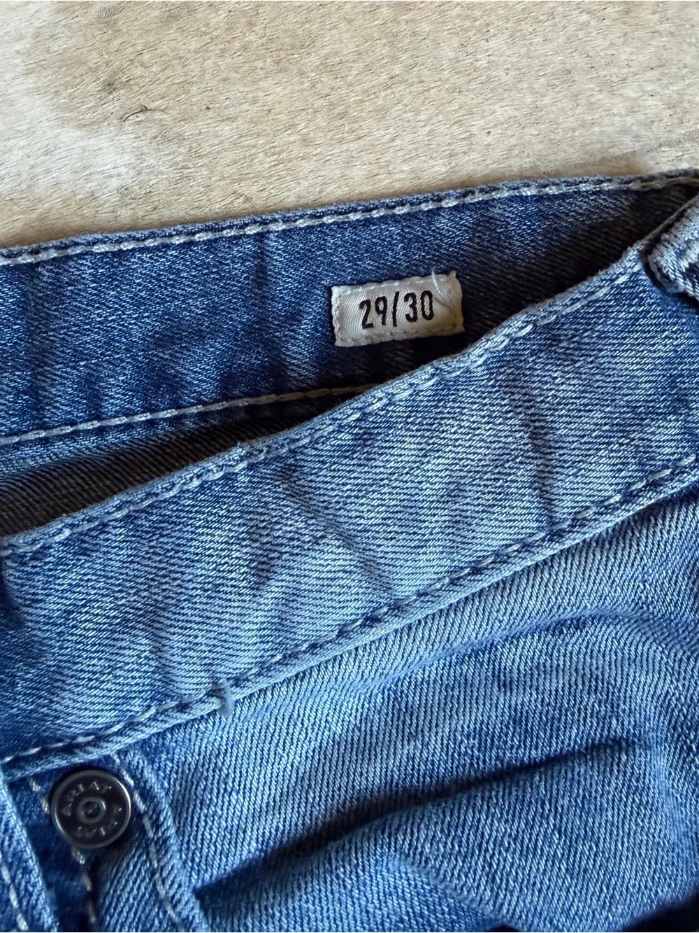 Ariat Slim fit straight leg M7 jeans 29 x 30- men’s
